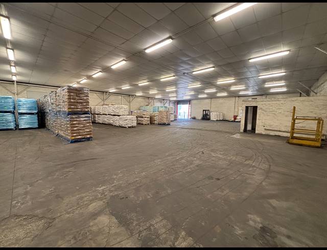 1,558M² WAREHOUSE TO LET IN EPPING INDUSTRIAL